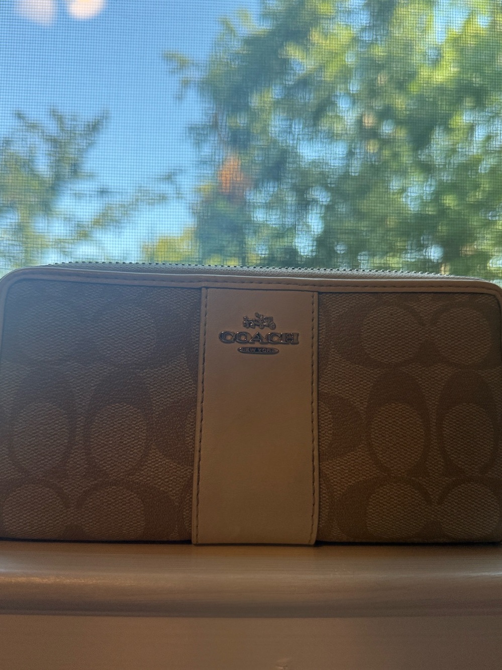 Coach Signature Continental Zip Wallet in Khaki/Tan